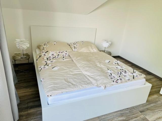 Apartment 160Qm 5 Schlafzimmer 1 Wohnzimmer Terrasse Und Balkon Wilhelmshaven Exterior photo