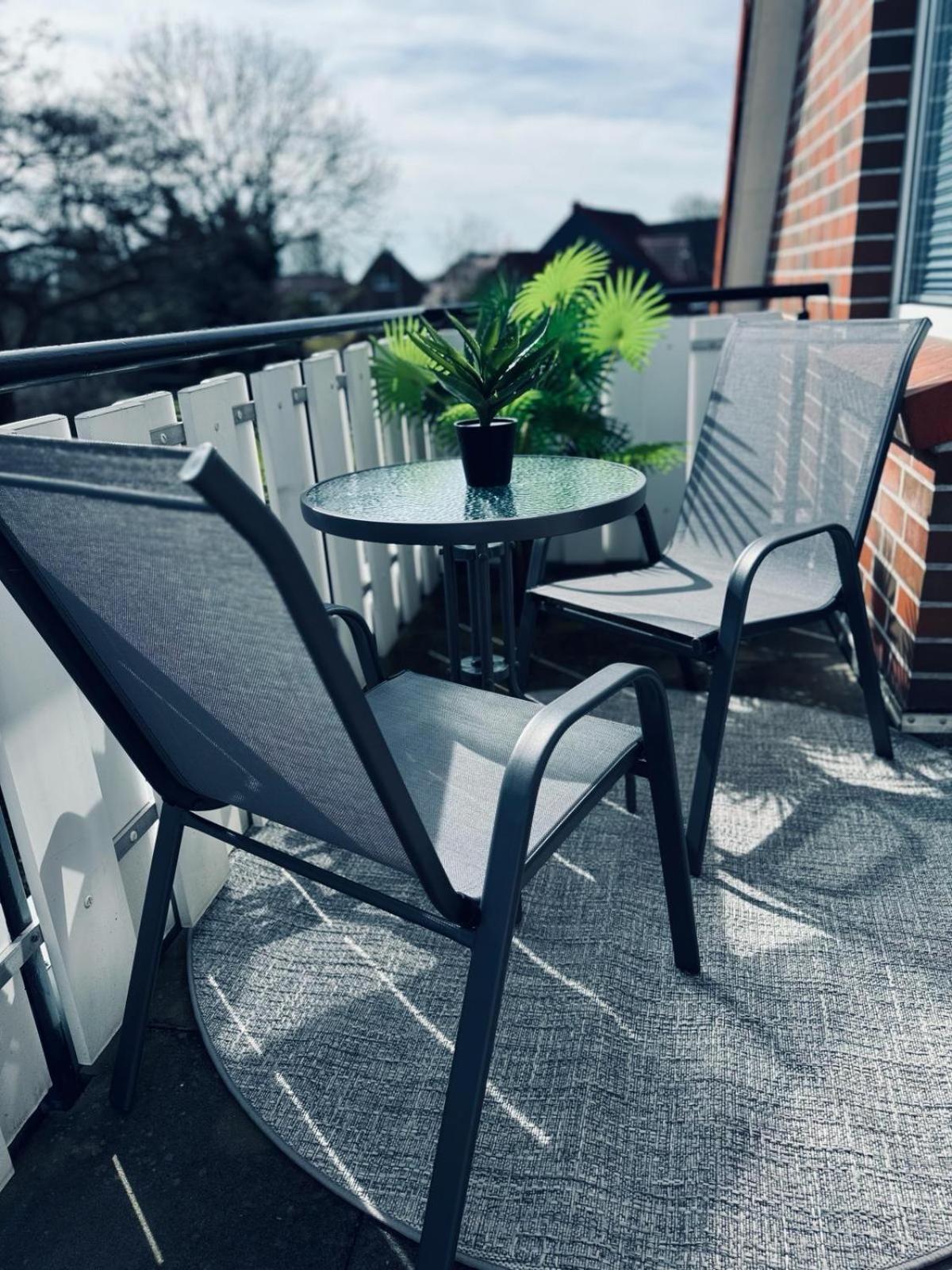Apartment 160Qm 5 Schlafzimmer 1 Wohnzimmer Terrasse Und Balkon Wilhelmshaven Exterior photo
